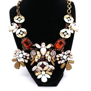 Unbranded statement necklace